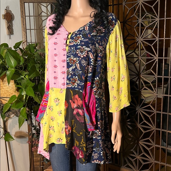 SACRED THREADS TOP L/XL - Picture 2 of 15